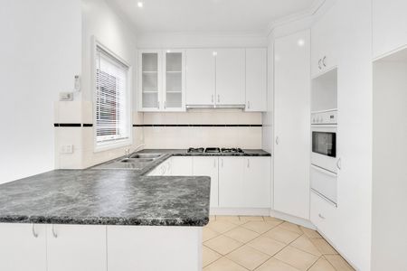 2/400 Clarke Street, Northcote VIC 3070 - Photo 3