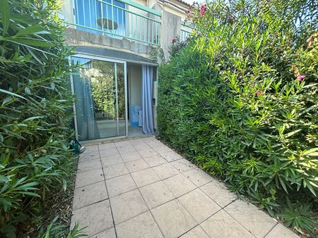 Appartement meublé, Sausset Les Pins 19.82 m2 avec jardinet dans une résidence sécurité, piscine, un emplacement parking privatif, - Photo 3