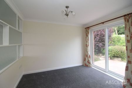 3 bed bungalow to rent in Barradon Close, Torquay, TQ2 - Photo 2
