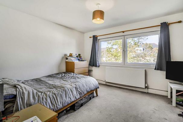 4 bedroom terraced house to rent - Photo 1