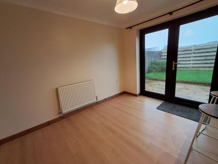 3 bedroom detached house to rent - Photo 3