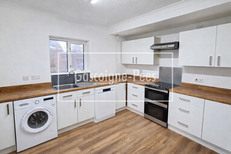 Woodside Road, Guildford - Photo 3