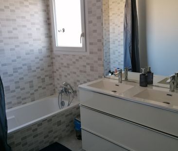 Location Maison 5 pièces 128m² LUCENAY 69480 - Photo 5