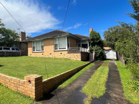 82 Hodgson Street, Heidelberg VIC 3084 - Photo 2