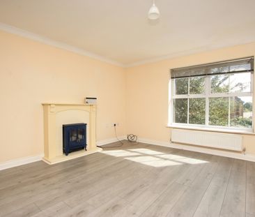 Abbots Close, Kettering, Northamptonshire, NN15 - Photo 2