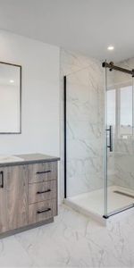 Vaste 61/2 sur 2 étage, style semi-détaché ! NEUF! Décembre 2025, Cour privé - Photo 4