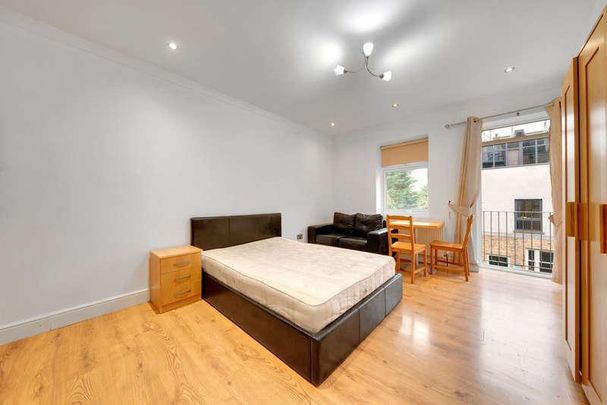 Barnett Street, Whitechapel, London, E1 - Photo 1