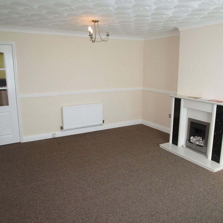 Kirkwall Crescent, Thurnby Lodge, LE5 - Photo 1
