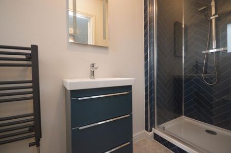 3 bedroom end of terrace house to rent - Photo 4