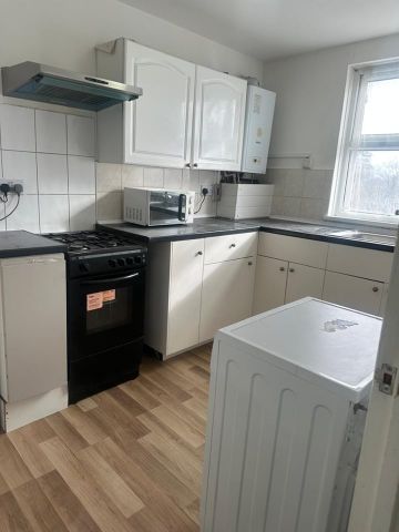 4 Bed Flat, High Road Leytonstone, E11 - Photo 5