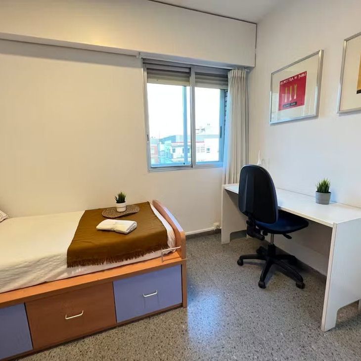 Carrer Ramón Gordillo, Valencia, Valencian Community 46010 - Photo 1