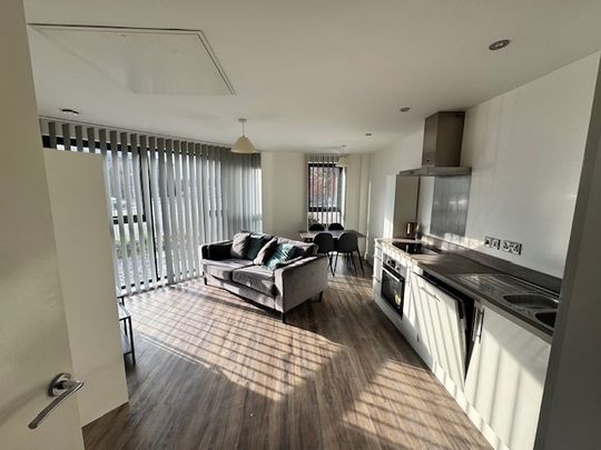2 Bed Flat, Langworthy Road, M5 - Photo 1