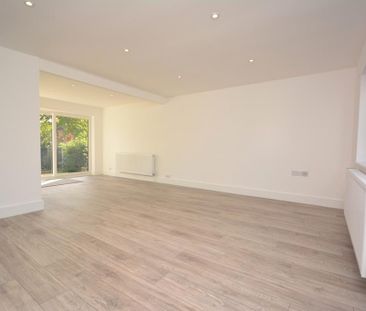 4 bedroom detached house to rent - Photo 1