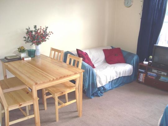 2 Bed Flat, Prideaux Road, SW9 - Photo 1