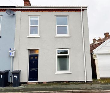 1 bedroom in a house share to rent - Photo 3