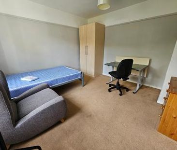 Bradshaws, Hatfield, AL10 - Photo 6