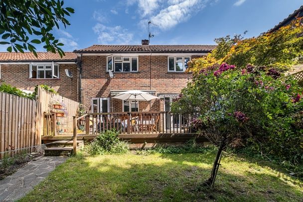 3 bedroom terraced house to rent - Photo 1