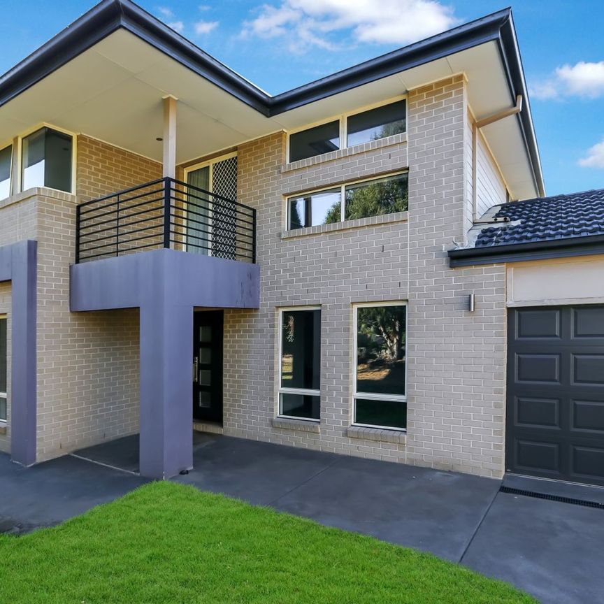 EXTRA LARGE FAMILY HOME IN EXCLUSIVE POCKET OF WANTIRNA SOUTH - Photo 1