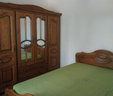 Inchiriez apartament semidecomandat - Etaj 1 - Photo 2