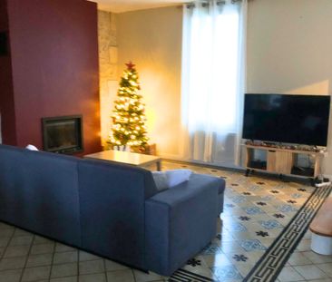 Location Maison 7 pièces 120m² CHATEAUBERNARD 16100 - Photo 1