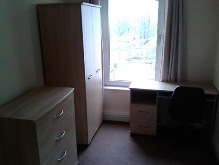 4 Bed Student Property - Photo 3