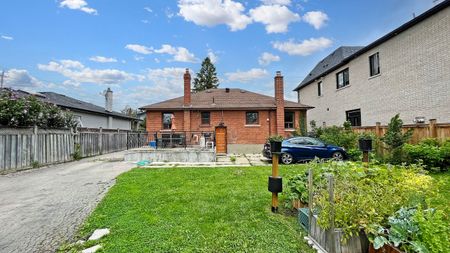 For Lease - 139 Ranee Avenue, Toronto, Ontario - Photo 5