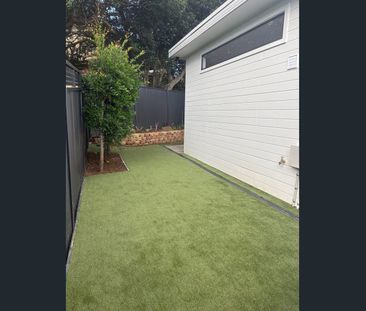 Brand new Granny Flat, private entry - Winston Hills - Photo 1