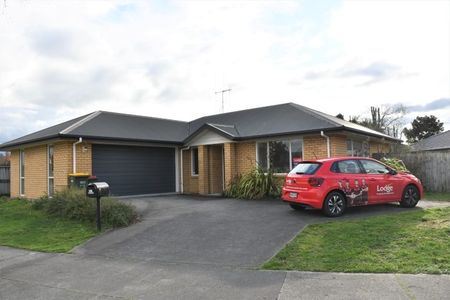 40 Wiltshire Drive, Rototuna — - Photo 4