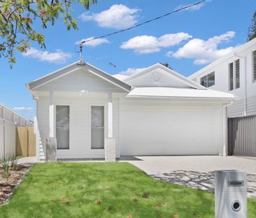 Brand New 4 bed 2 bath house with ducted Air - Photo 3