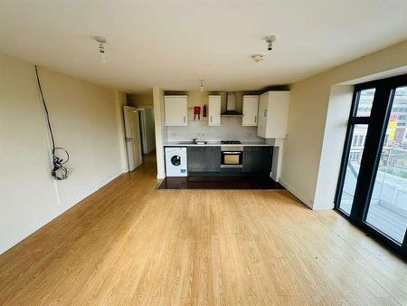 Flat - Barking Road, London, E6 - Photo 5