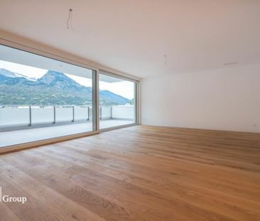Hochwertige Attikawohnung mit schöner Aussicht - Photo 1