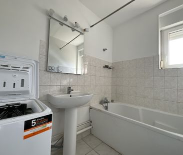 Location Appartement 2 pièces 38m² BOURGES 18000 - Photo 5