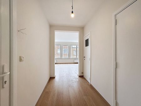 Appartement met één slaapkamer in Anderlecht - Photo 2