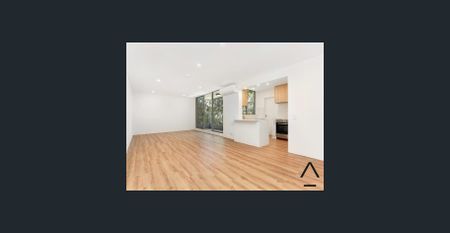 Quiet, Spacious apartment in a great location - Photo 4