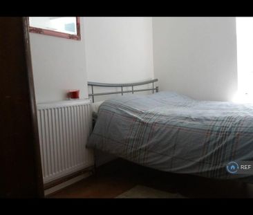 1 bedroom in a house share to rent - Photo 6