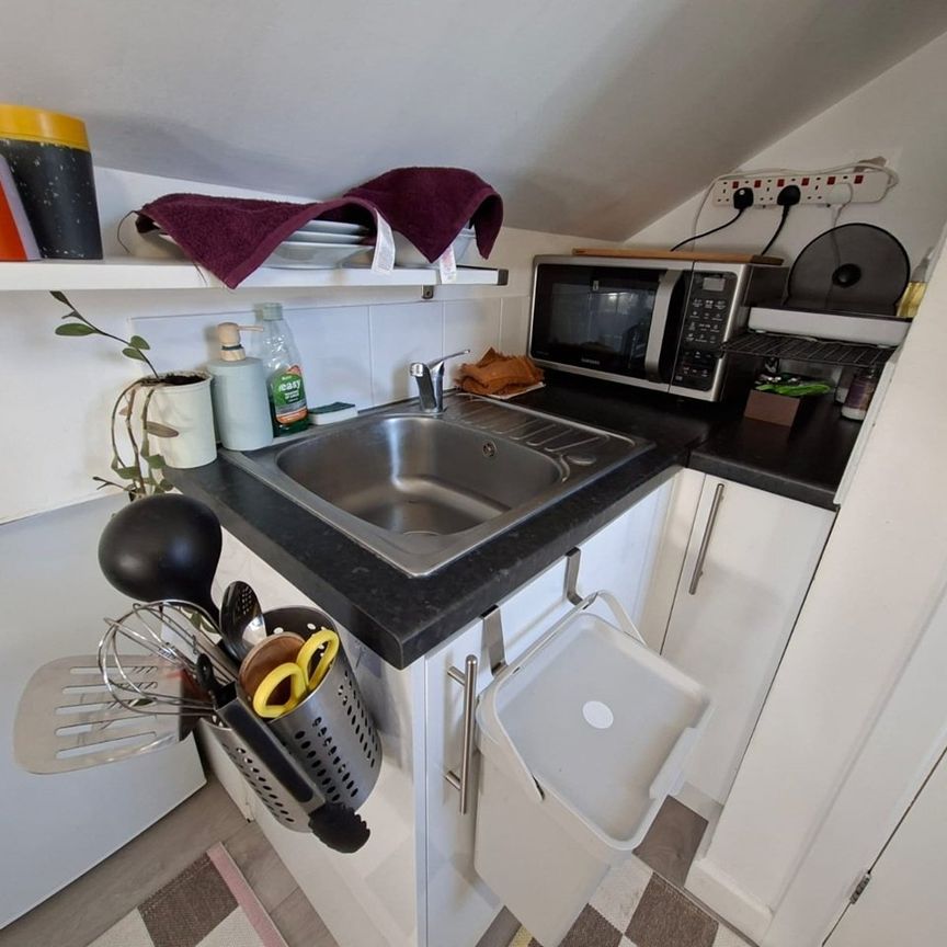 Studio Flat, Hilsea Street, E5 - Photo 1