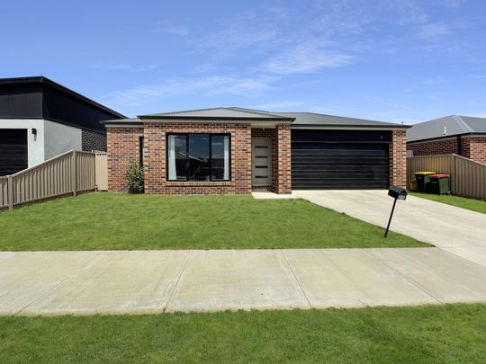 25 Honour Avenue, Winter Valley - Photo 1