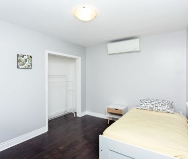 For Lease - 419 Brownfield Gardens, Toronto, Ontario - Photo 6