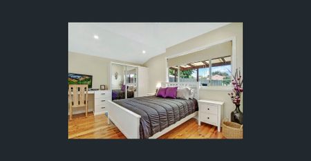 Beautifully Renovated Home! - Photo 3