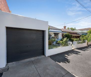 Spacious 3-Bedroom Home in Prime Brunswick West Location - Photo 6