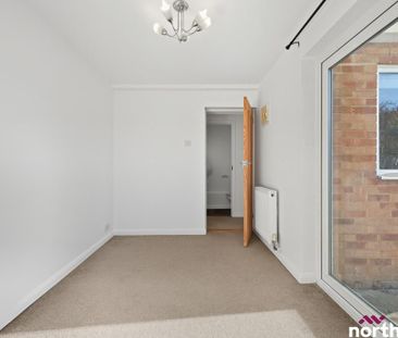 3 bedroom semi-detached house to rent - Photo 6