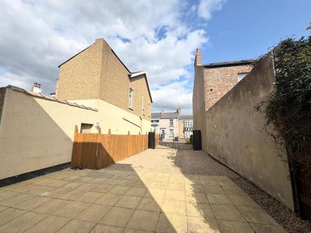 3 bedroom detached house to rent - Photo 4