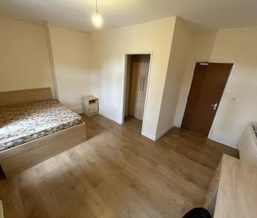 7 bedroom detached house to rent - Photo 4