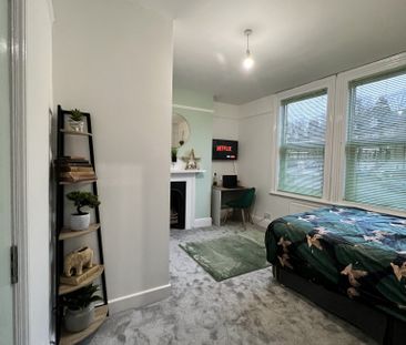 BEDROOM 4 – MEDIUM DOUBLEENSUITE - Photo 4