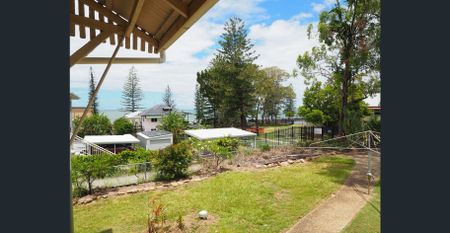 LOCATION LOCATION LOCATION!!! - Photo 2