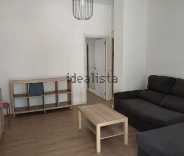 Alquiler de piso en Calle Ventura de la Vega - Photo 3