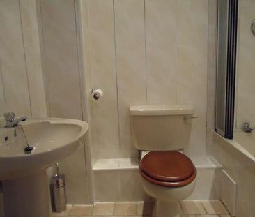 Laburnum Court, Choppington, NE62 - Photo 3