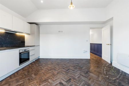2 Bedroom Apartment - Conversion - Photo 4