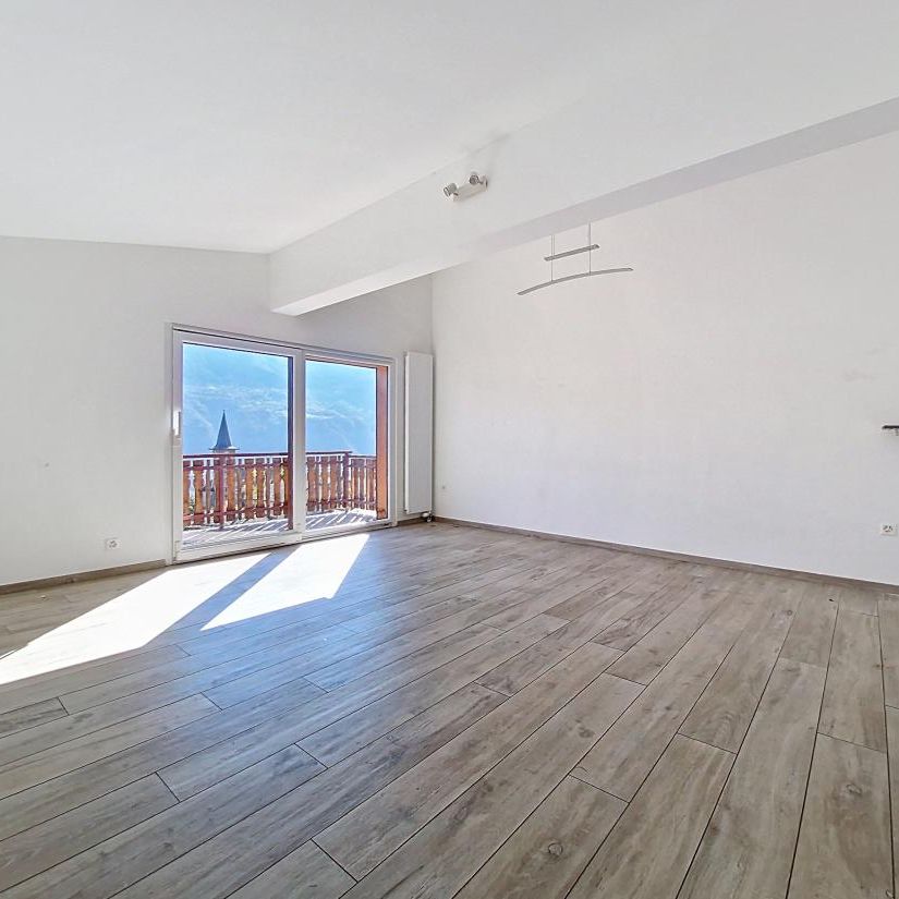 Flanthey – Charmante villa 3.5 pièces avec terrasse, pelouse et garage double - Photo 1