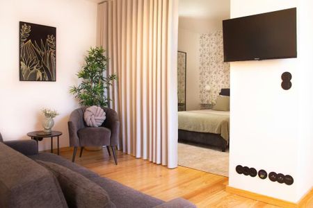 Campo dos Mártires da Pátria, Porto, Braga 4050-064 - Photo 3